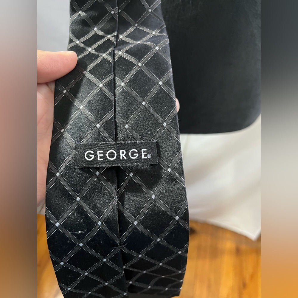 George Windowpane Lattice Tie Black Gray Silver Men's‎ Neck Tie - Picture 3 of 3